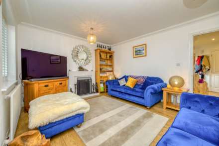 Bell Court, Emmer Green, Image 2