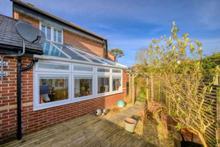 Bell Court, Emmer Green, Image 21