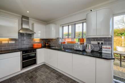 Bell Court, Emmer Green, Image 7