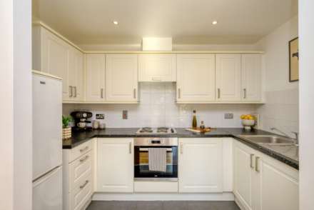 Caversham Place, Reading, Image 4