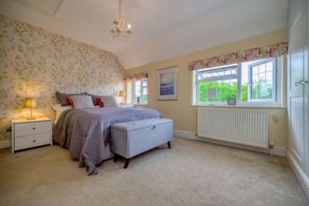 Chazey Close, Reading, Image 18