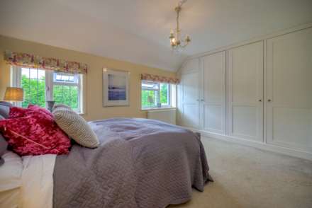 Chazey Close, Reading, Image 19