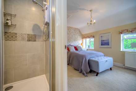 Chazey Close, Reading, Image 20