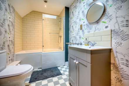 Chazey Close, Reading, Image 27