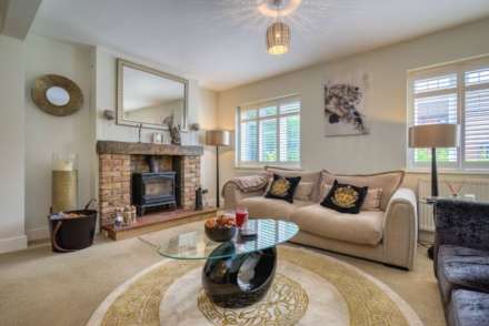 Chazey Close, Reading, Image 3