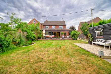 Chazey Close, Reading, Image 4