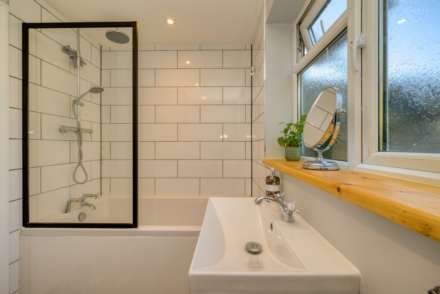 Gosbrook Road, Caversham, Image 8
