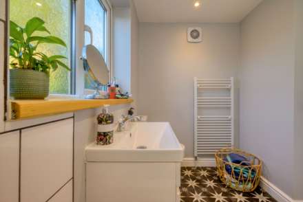 Gosbrook Road, Caversham, Image 9