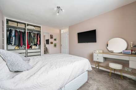 Galsworthy Drive, Caversham Park, Image 12