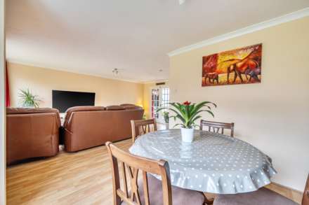 Galsworthy Drive, Caversham Park, Image 5