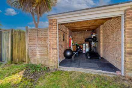Donegal Close, Reading, Image 14