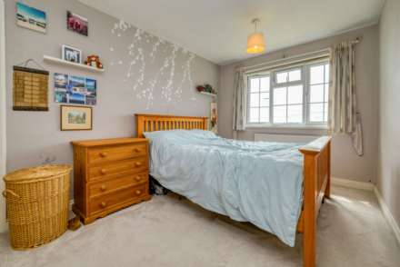 Donegal Close, Reading, Image 4