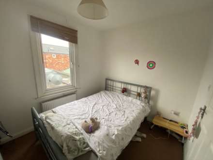 Caversham Road, Reading, Image 4