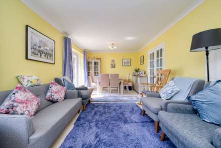 Lymington Gate, Caversham Heights, Image 2