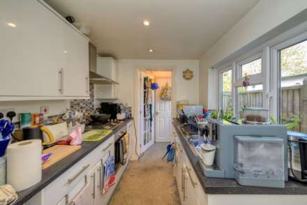Queen St, Caversham, Image 5