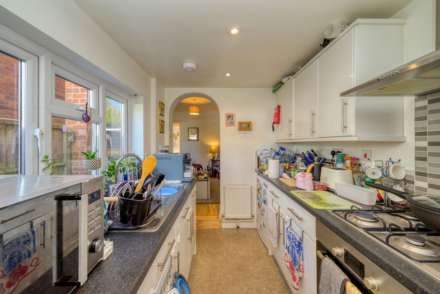 Queen St, Caversham, Image 6