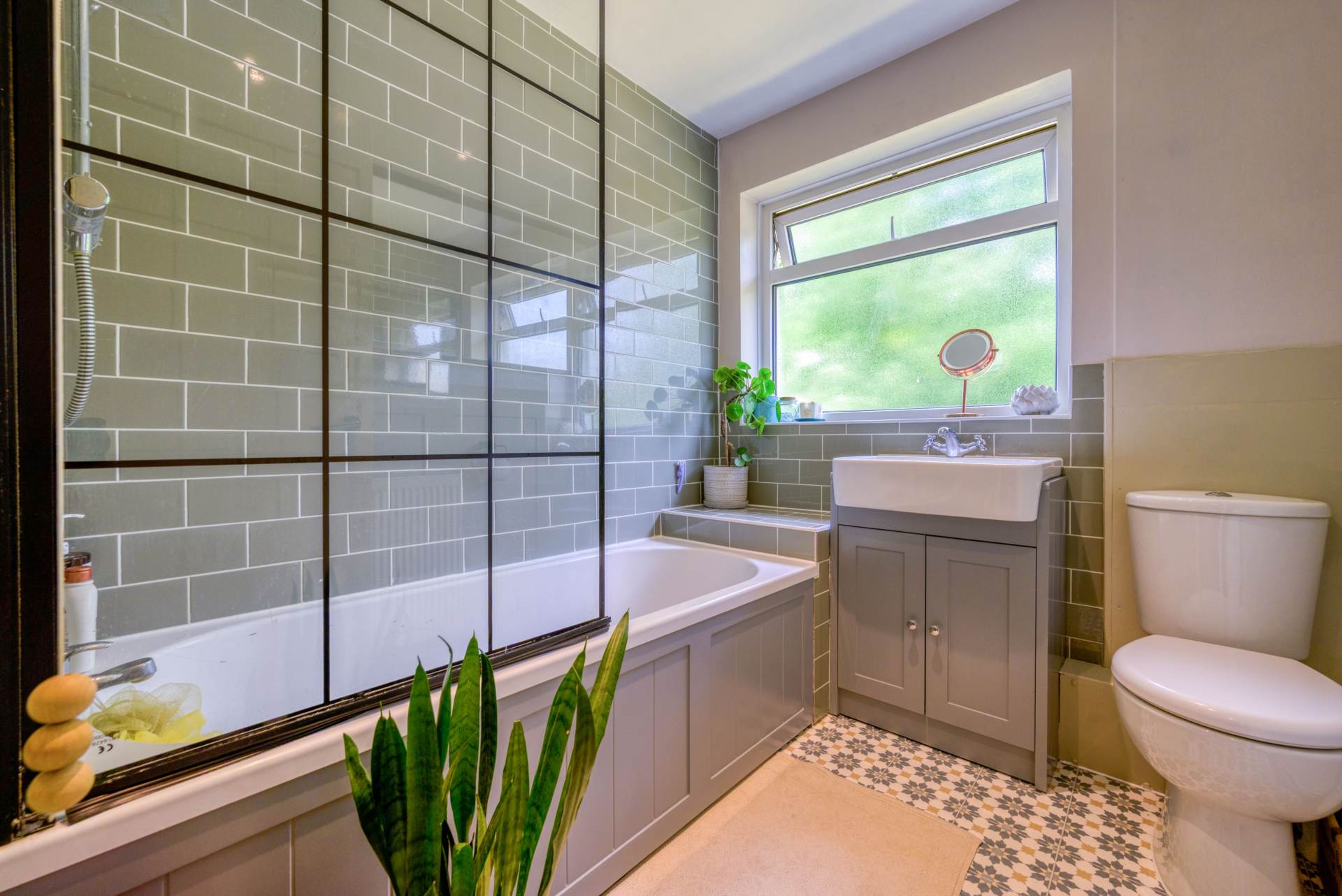 Luscombe Close, Caversham, Image 4