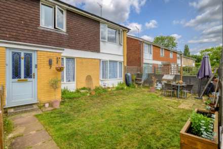 Luscombe Close, Caversham