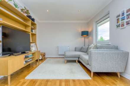 Amersham Road, Caversham, Image 4