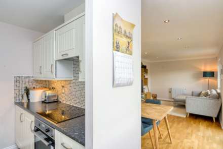 Amersham Road, Caversham, Image 5