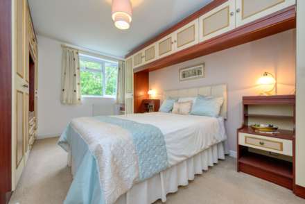 Abingdon Drive, Caversham Park Village, Image 12