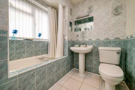 Abingdon Drive, Caversham Park Village, Image 16