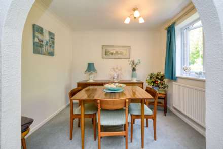 Abingdon Drive, Caversham Park Village, Image 5