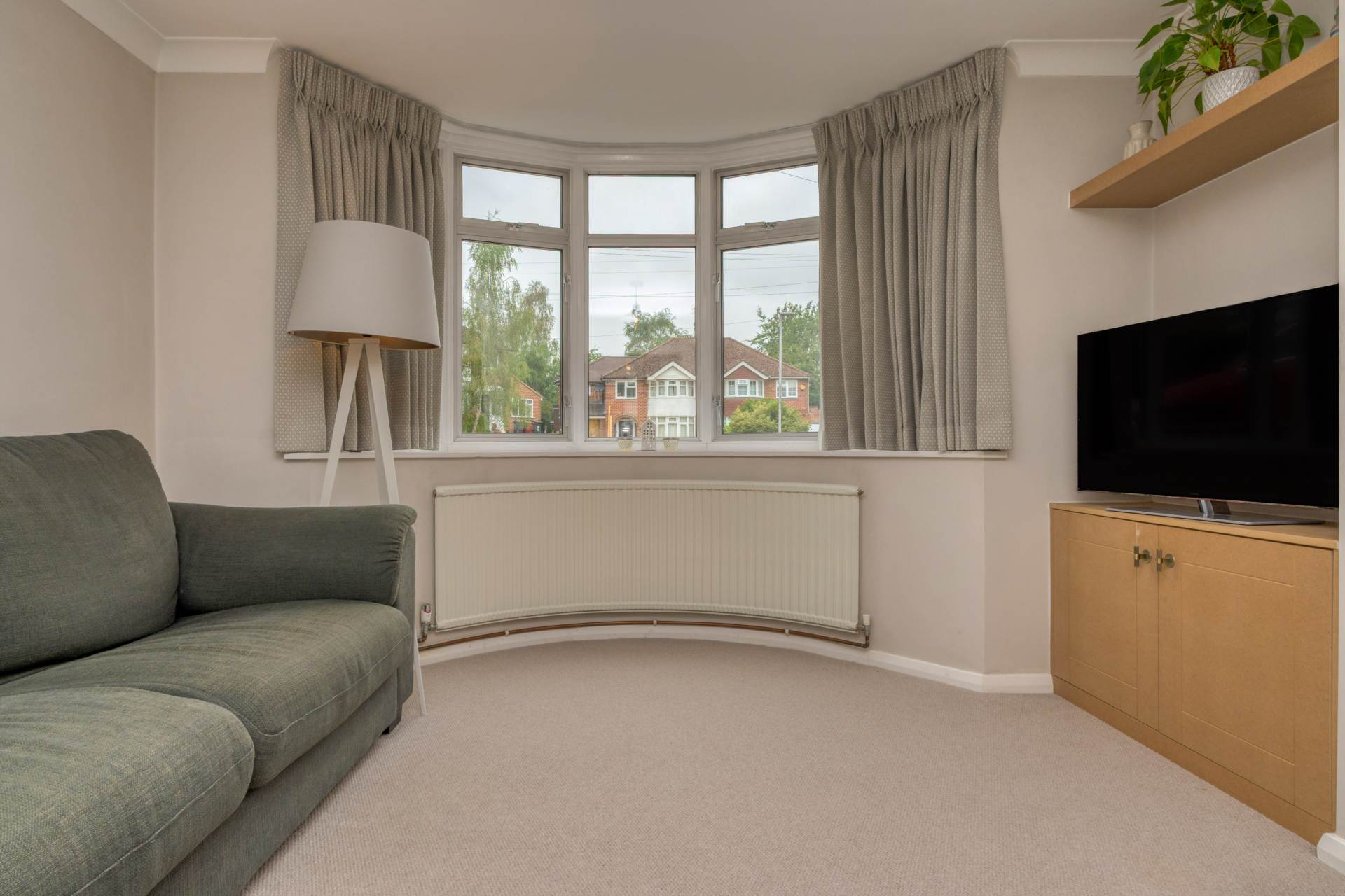 Valley Close, Caversham, Image 14