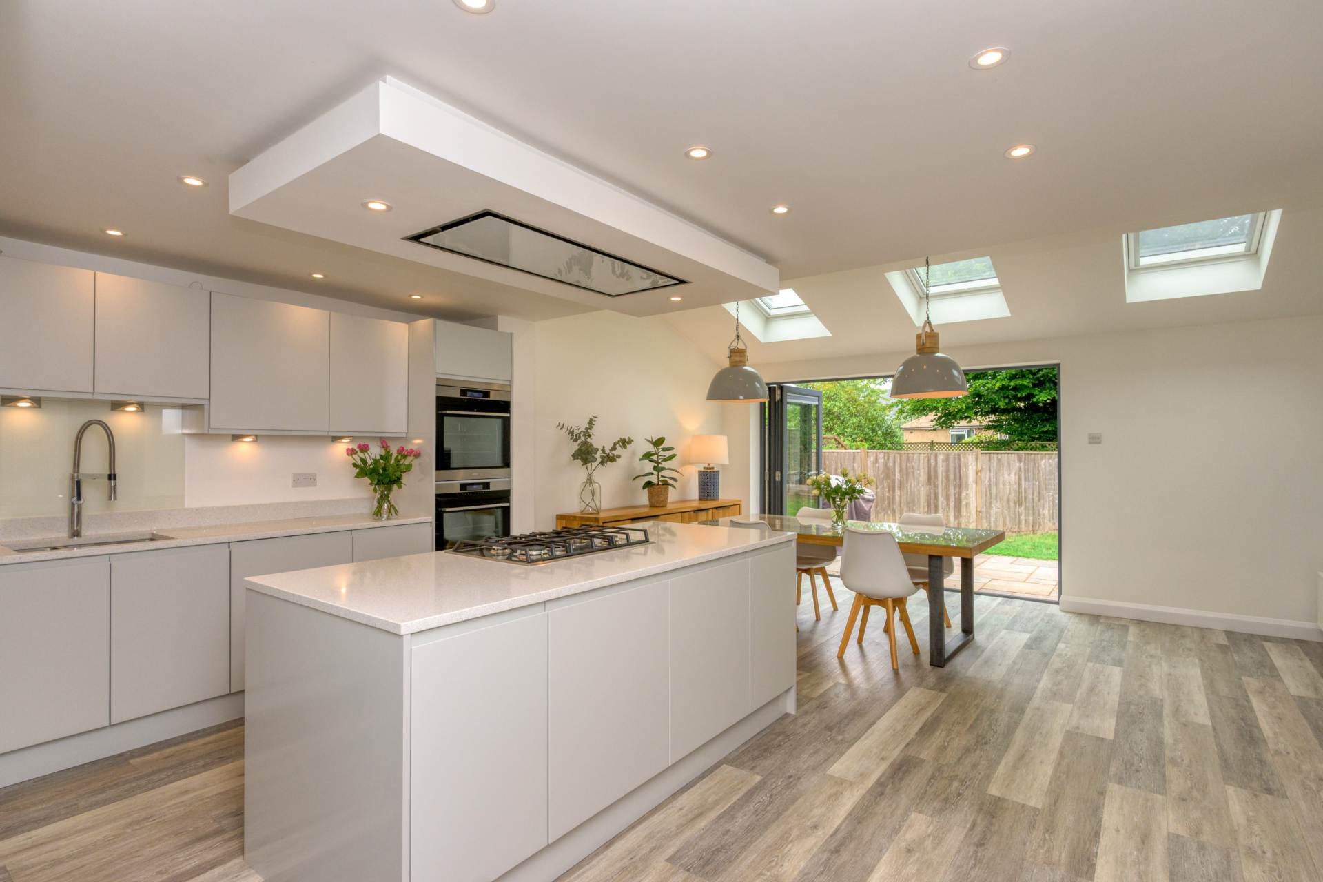 Valley Close, Caversham, Image 4