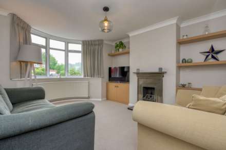 Valley Close, Caversham, Image 2