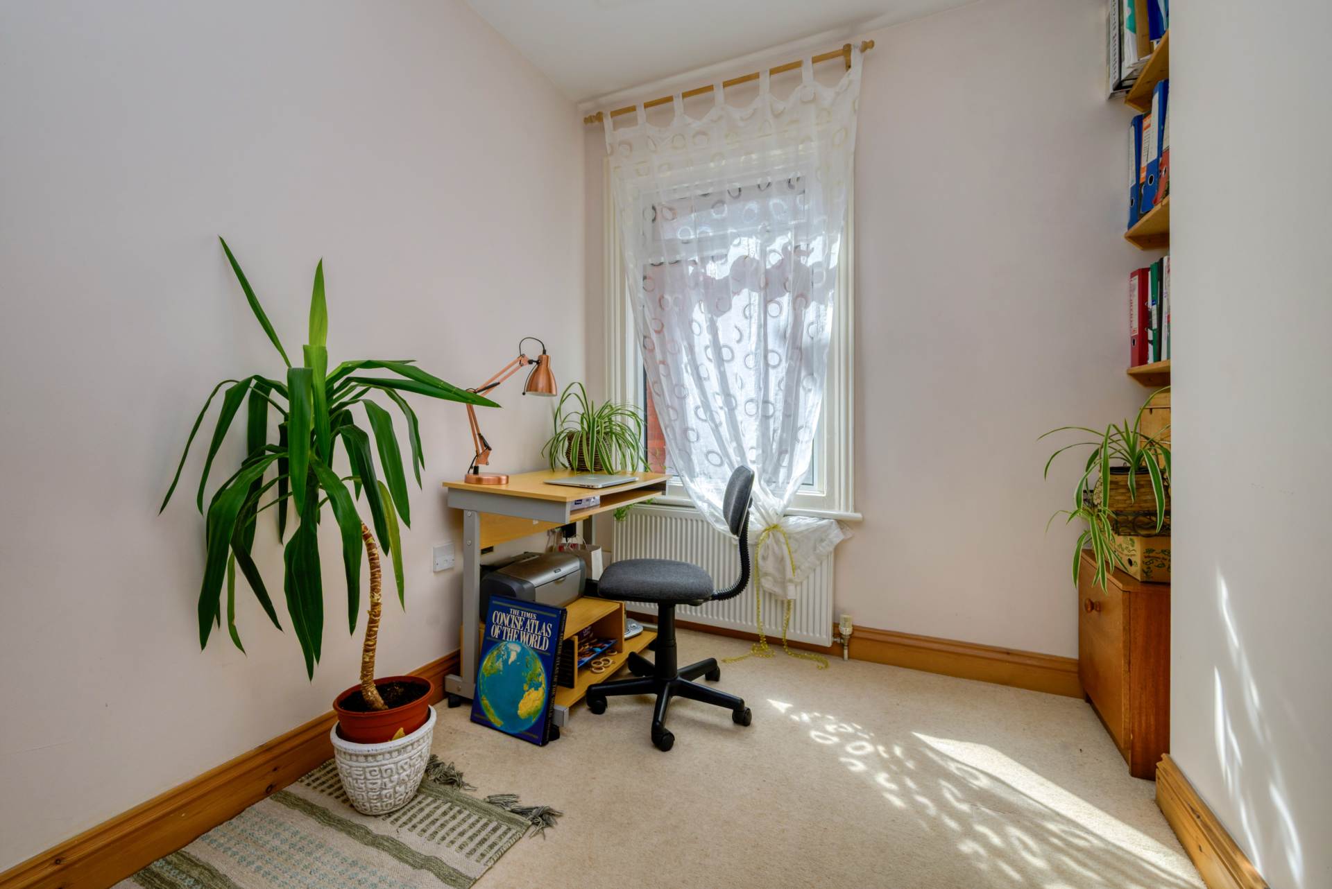 St Anne's Road, Caversham, Image 16