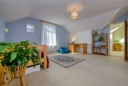 St Anne's Road, Caversham, Image 20