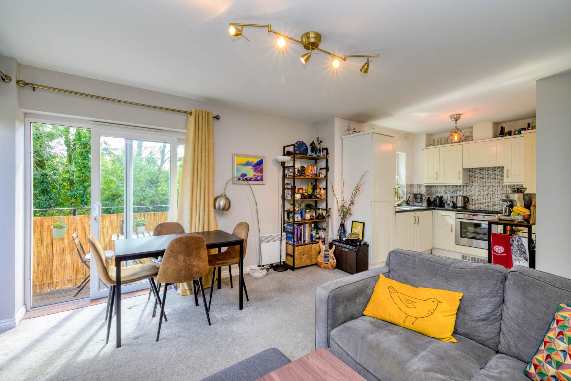 Meadow Way, Caversham, Image 2