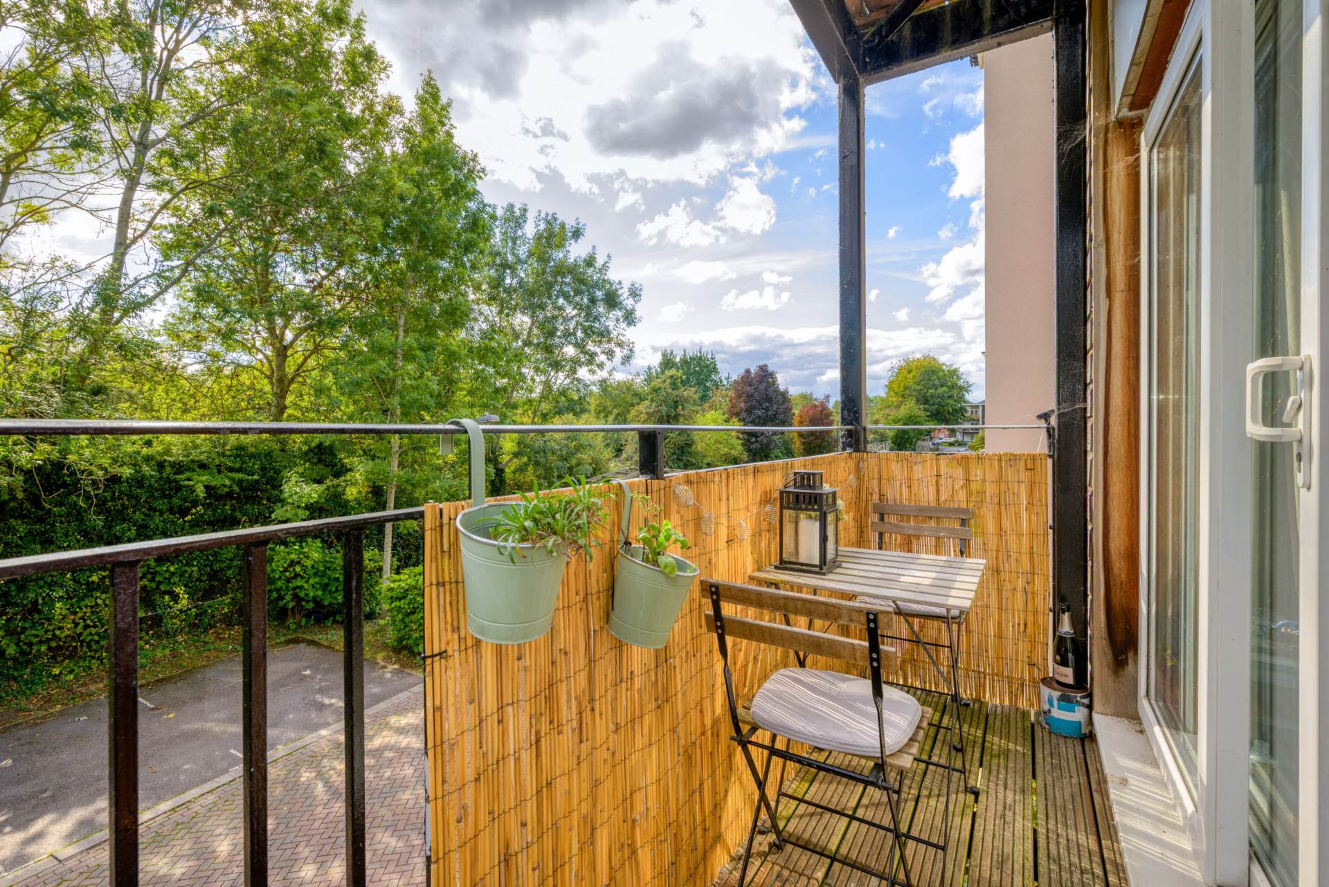 Meadow Way, Caversham, Image 5