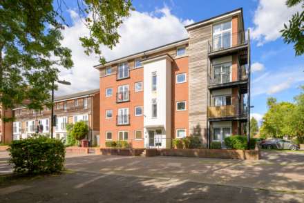 Meadow Way, Caversham