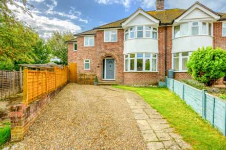 Woodberry Close, Caversham, Image 1