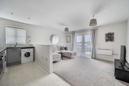 Cavendish Court, Emmer Green, Image 3