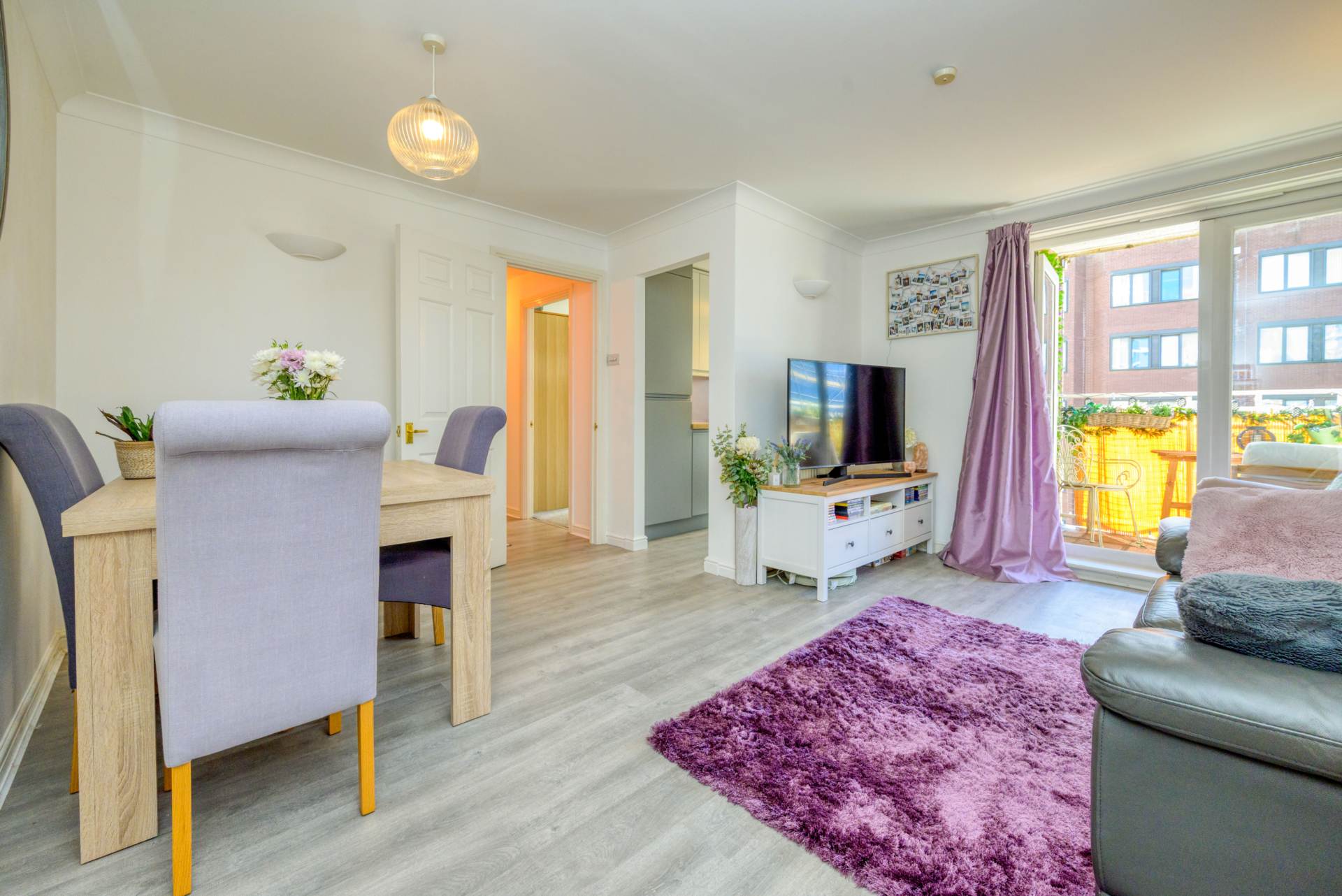 Grantley Heights, Kennet Side, Image 2