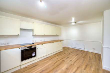 Ian Mikardo Way, Caversham, Image 3