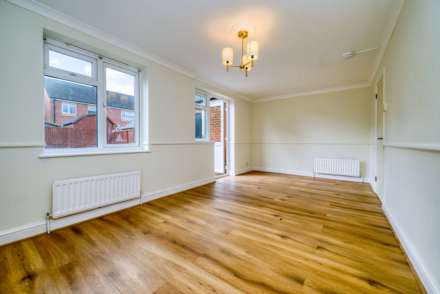 Ian Mikardo Way, Caversham, Image 7