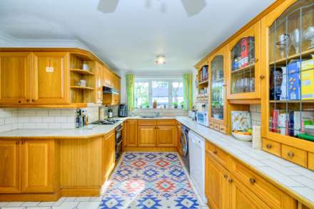 Oakfields Close, Ecchinswell, Image 11