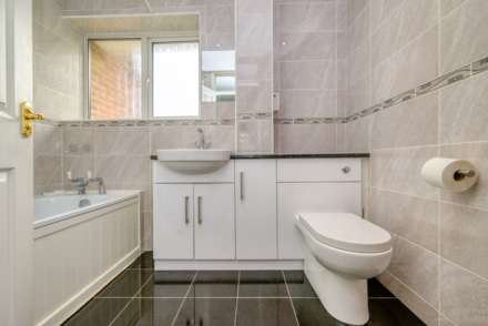 Oakfields Close, Ecchinswell, Image 19