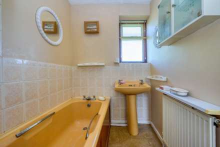 Usk Road, Tilehurst, Image 12
