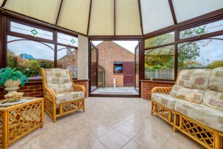 Poveys Mead, Kingsclere, Image 9