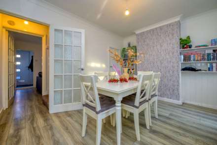 Gosbrook Road, Caversham, Image 4