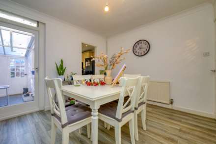 Gosbrook Road, Caversham, Image 5