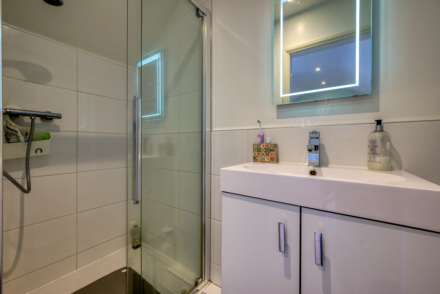 Hemdean Road, Caversham, Image 19