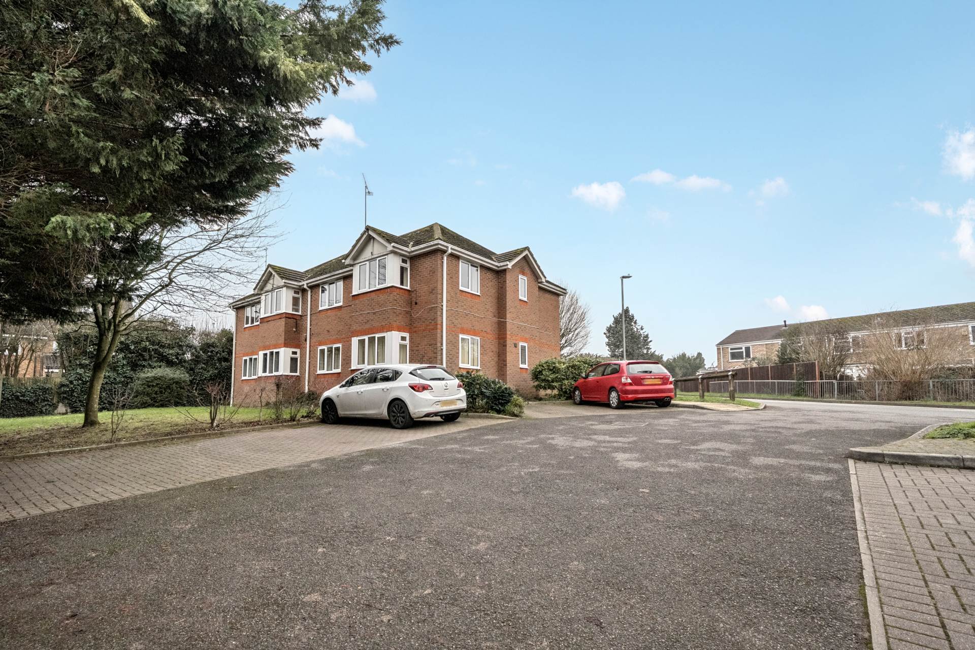Lowfield Road, Caversham Park, Image 13