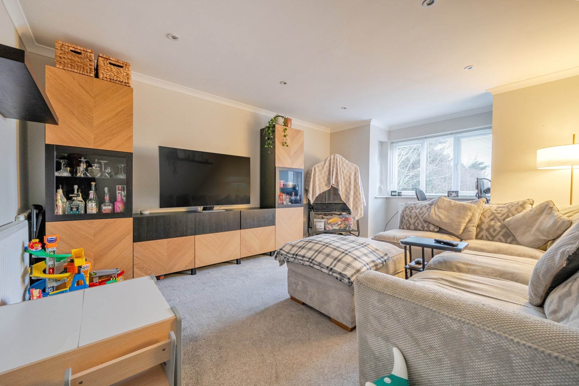 Lowfield Road, Caversham Park, Image 5