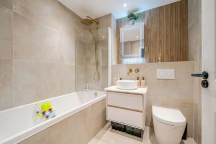 Lowfield Road, Caversham Park, Image 3